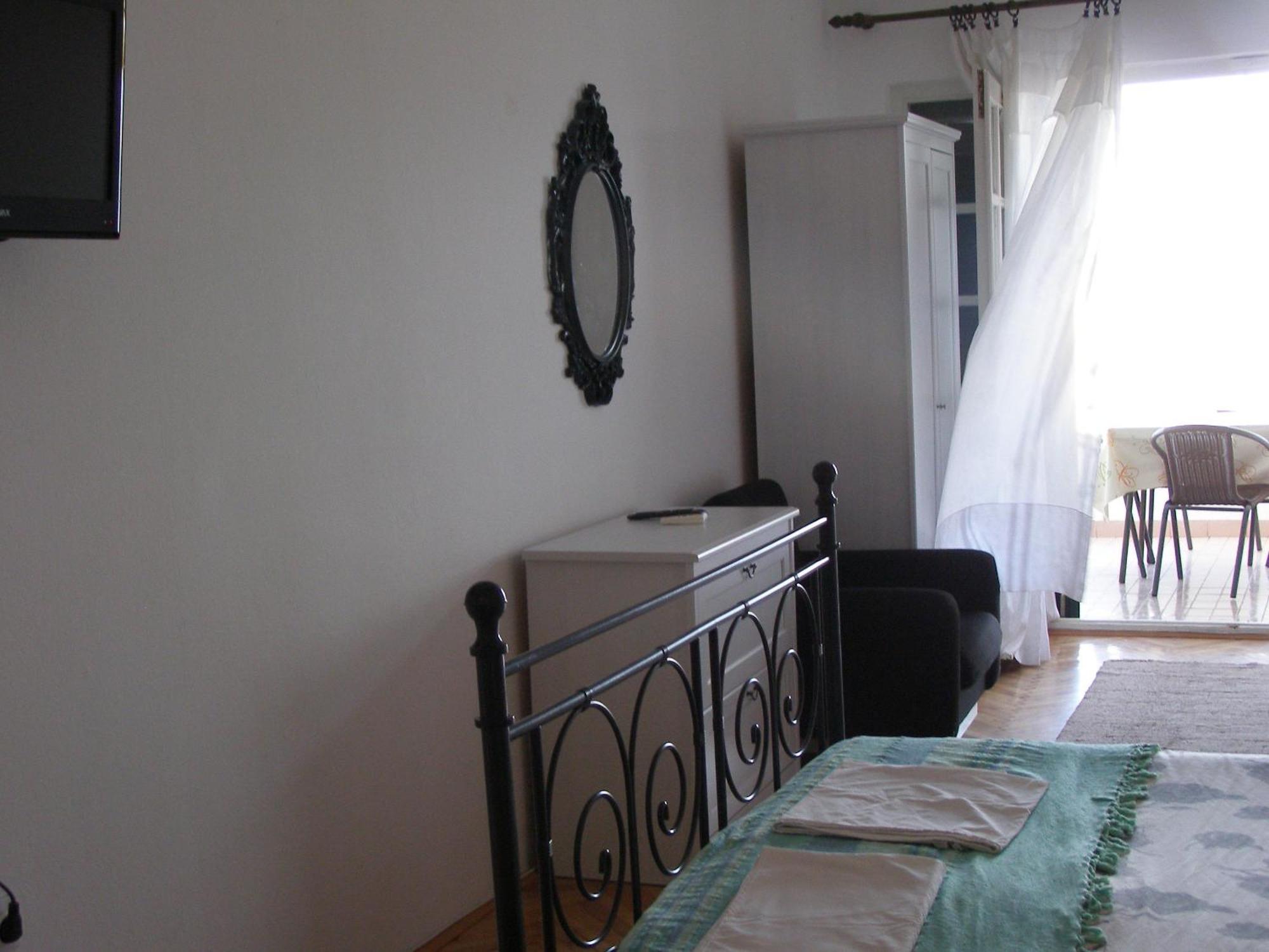 Apartment Palastura *